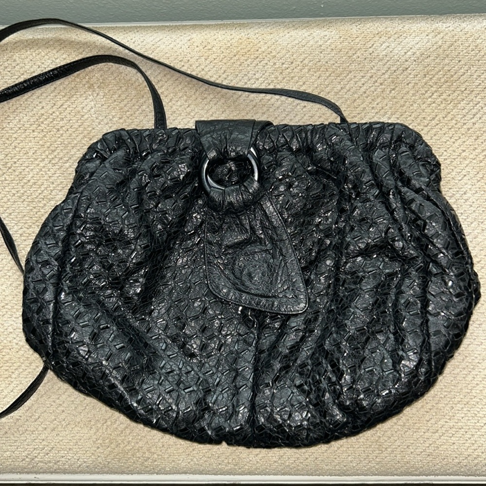 Vintage Sharif hinged woven leather bag
